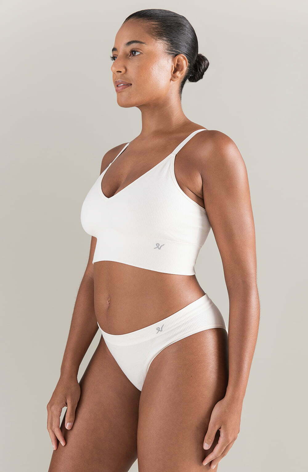 The TENCEL Seamless Bralette White Sand | Bras | Nudea