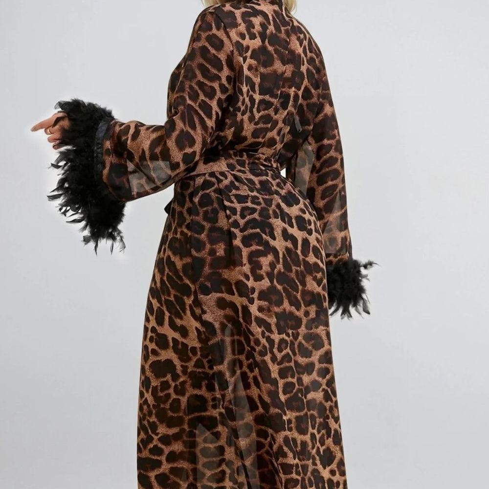 
                      
                        YesX YX880 Leopard Print Robe
                      
                    