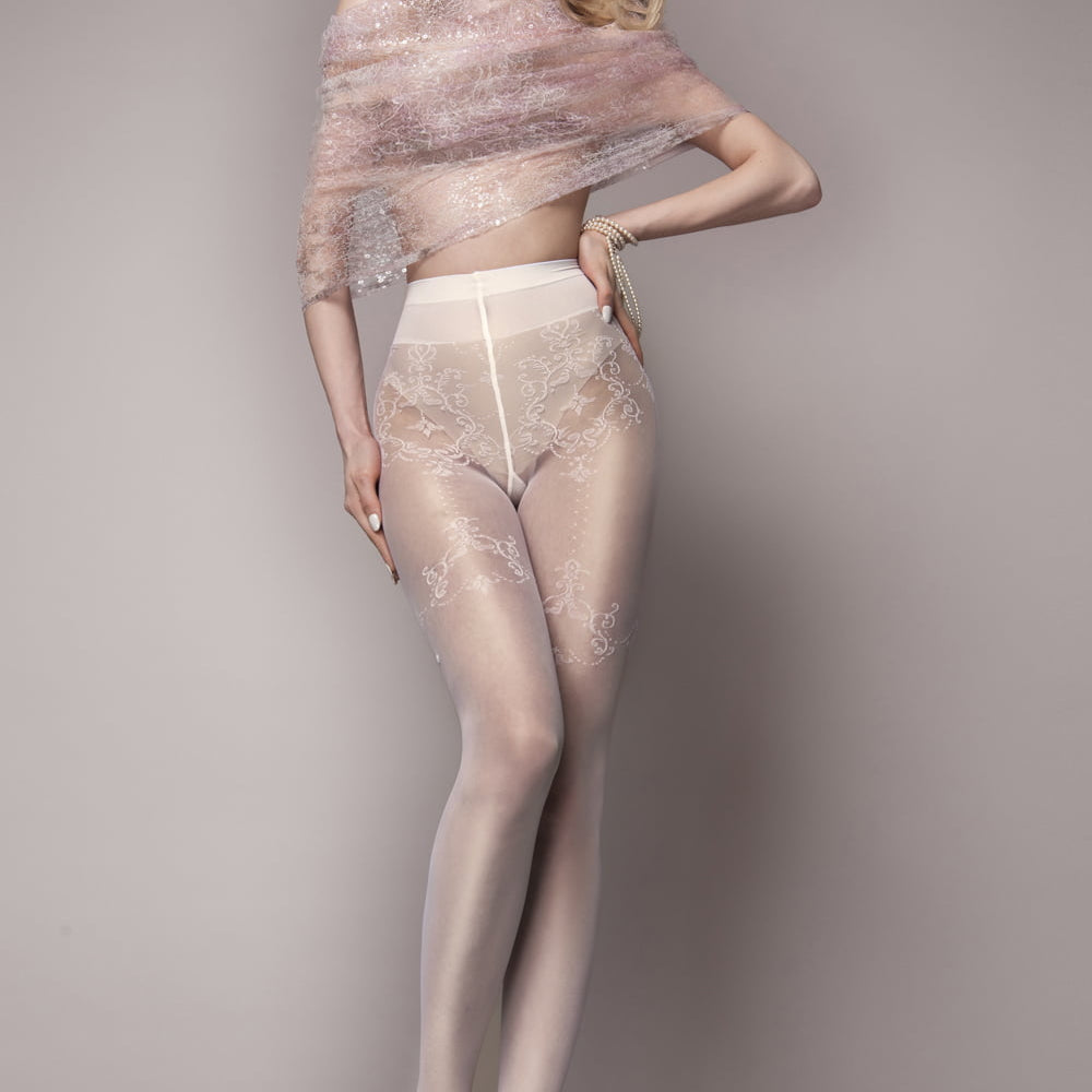 
                      
                        Ballerina 581 Ivory Tights
                      
                    