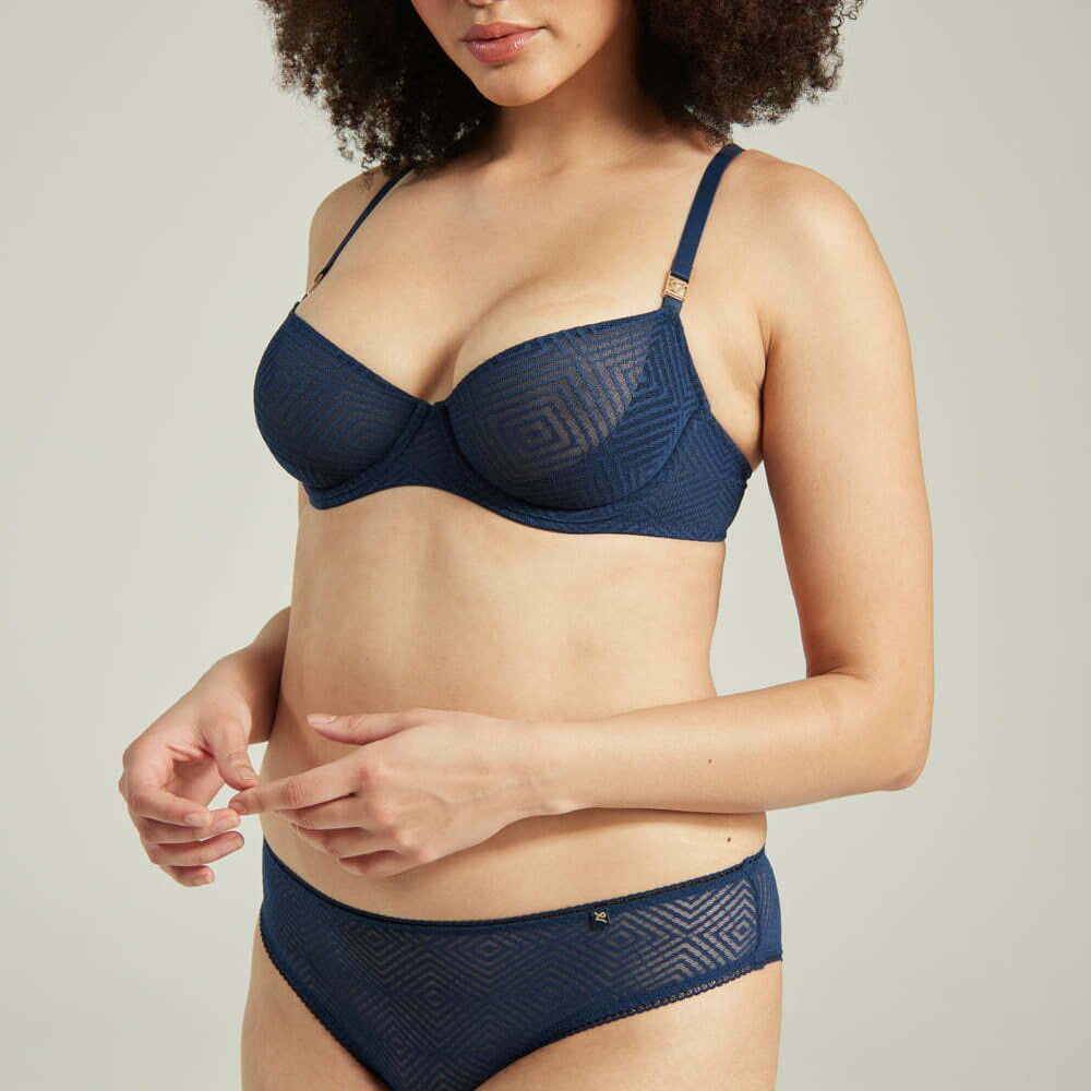 
                      
                        The Sheer Deco Lift Balcony Bra Navy Up to GG Cup | Lingerie Sets | Nudea
                      
                    