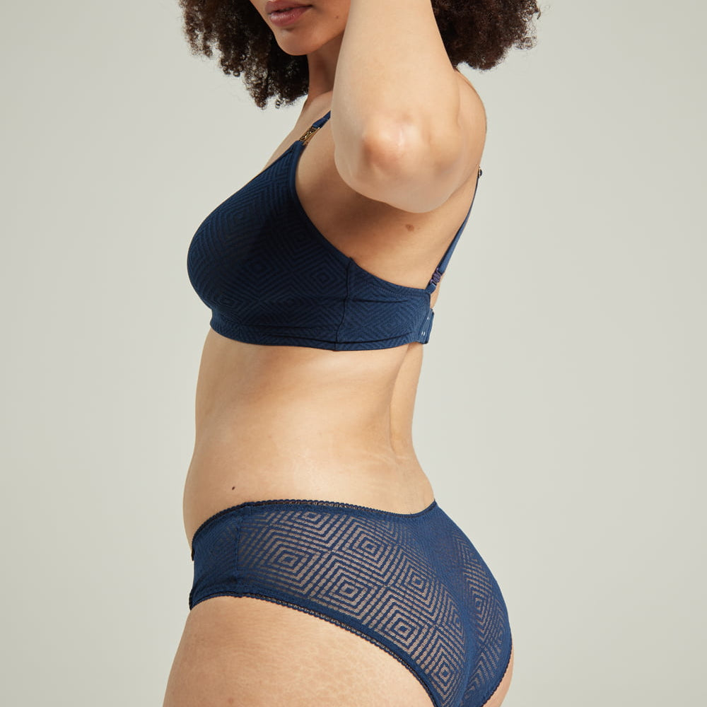 
                      
                        The Sheer Deco Hipster Brief Navy | Briefs &amp; Thongs | Nudea
                      
                    