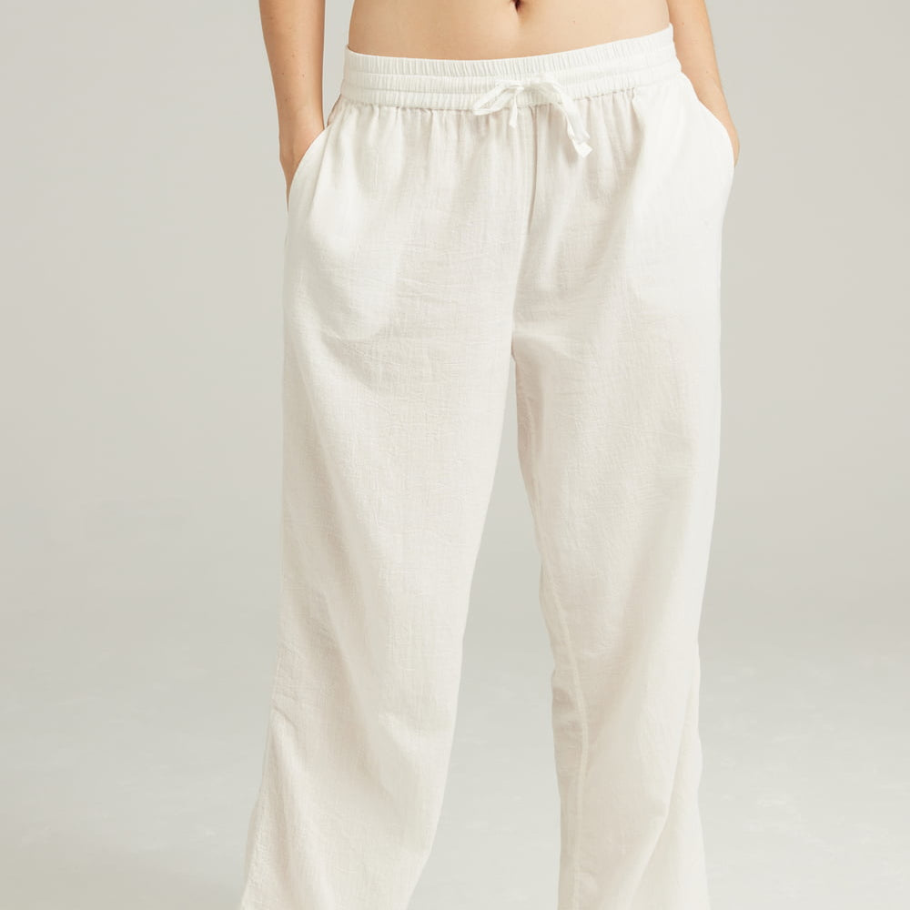 
                      
                        The Classic Trouser Organic Cotton White | Pyjamas | Nudea
                      
                    